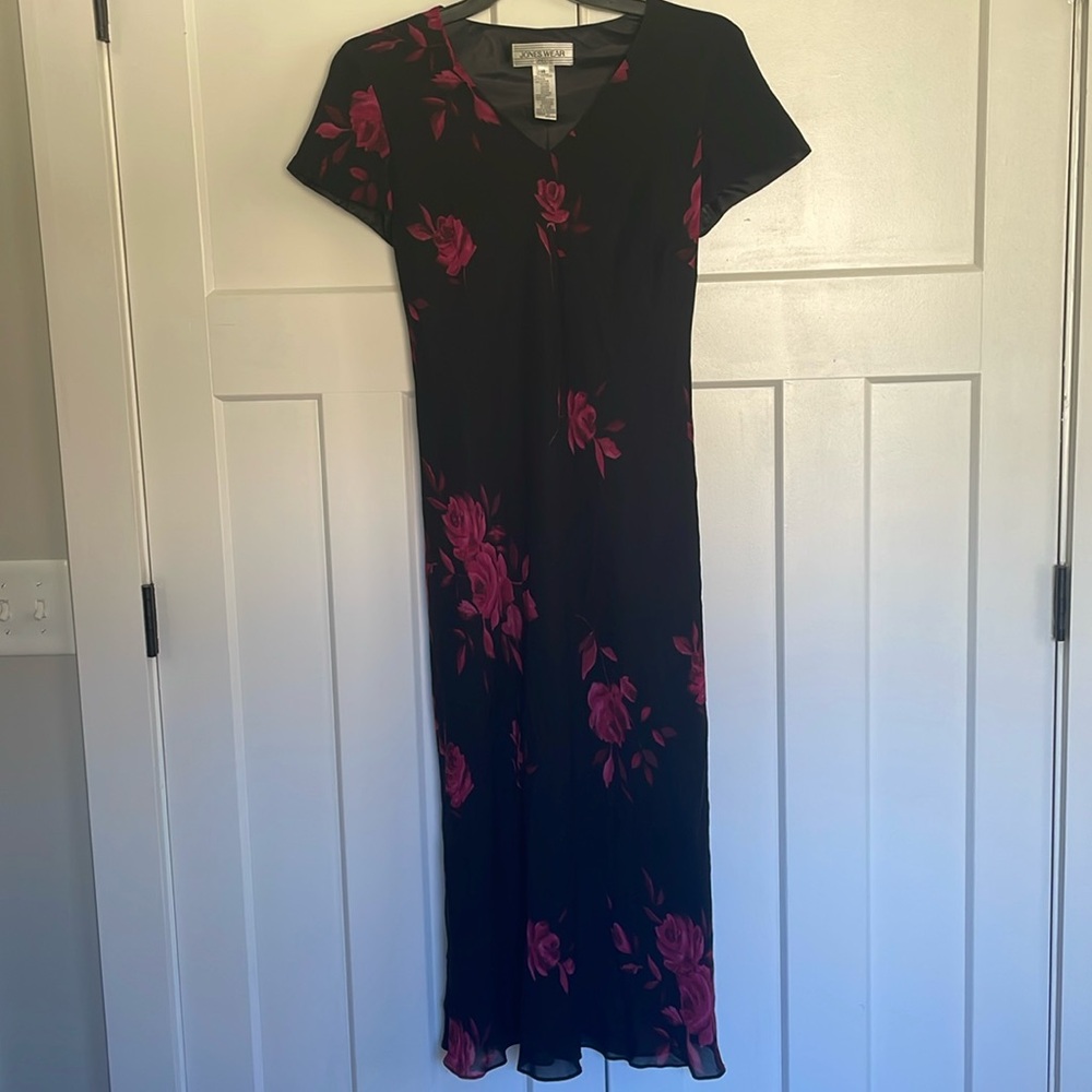Jones Wear dress, size 14, black with pink roses.